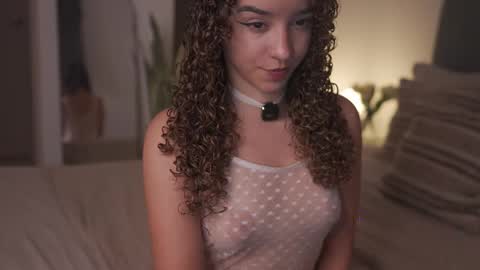 Juliana online show from May 2, 11:10 pm