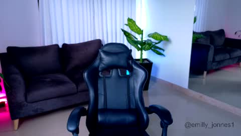 Emily online show from June 22, 12:24 pm