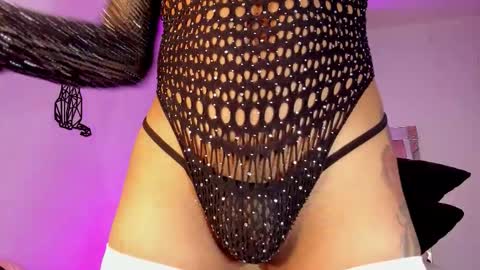 Snapshot of emily_lady20 chatting on September 19, 10:16 am emily lady20 Independient modelIndependiente online show from September 19, 10:16 am