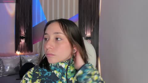 Snapshot of emily_layton chatting on January 23, 3:11 pm Emily online show from January 23, 3:11 pm