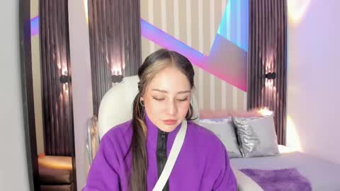 Snapshot of emily_layton chatting on October 5, 4:16 pm Emily online show from October 5, 4:16 pm