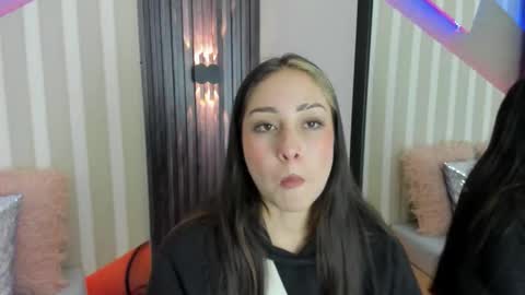 Snapshot of emily_layton chatting on October 19, 4:29 pm Emily online show from October 19, 4:29 pm