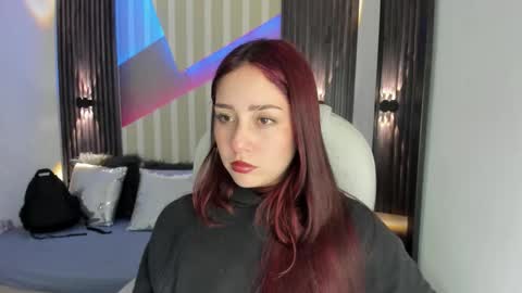 Snapshot of emily_layton chatting on November 26, 3:57 pm Emily online show from November 26, 3:57 pm