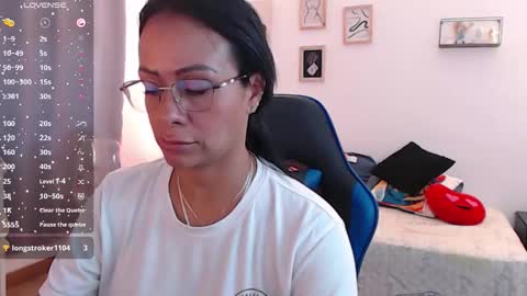 emily leroy. online show from November 14, 3:44 pm