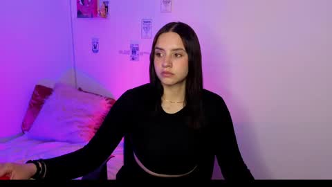 Snapshot of emily_lindey_ chatting on May 5, 2:19 am Emily Lindey online show from May 5, 2:19 am