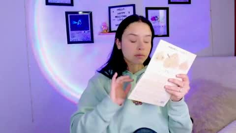 Emily Lindey online show from July 10, 7:12 am