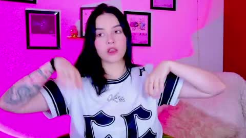 Emily Lindey online show from July 16, 6:41 am