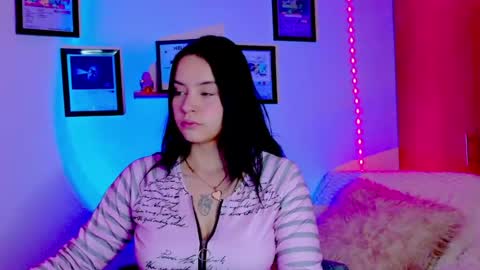 Emily Lindey online show from July 23, 7:17 am