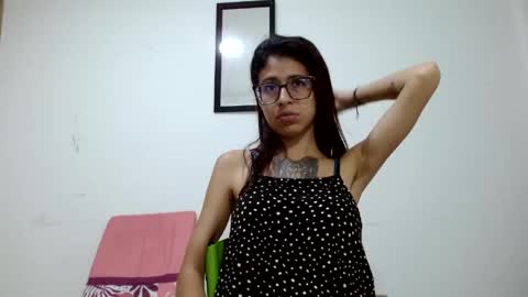 Snapshot of emily_loperaa chatting on May 8, 6:35 pm Emily online show from May 8, 6:35 pm