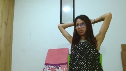 Snapshot of emily_loperaa chatting on May 29, 4:21 am Emily online show from May 29, 4:21 am