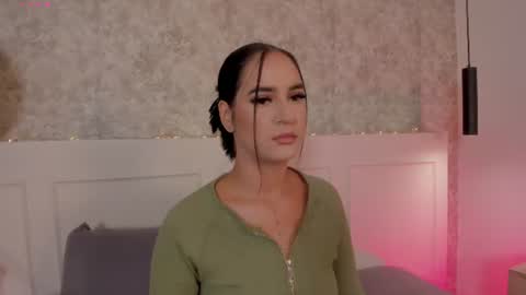 emily_luve online show from July 4, 12:00 pm