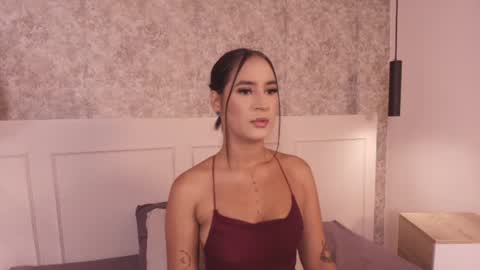 emily_luve online show from July 17, 11:28 am