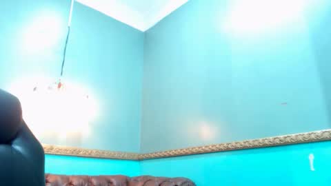 emily_manzur online show from June 9, 5:57 pm