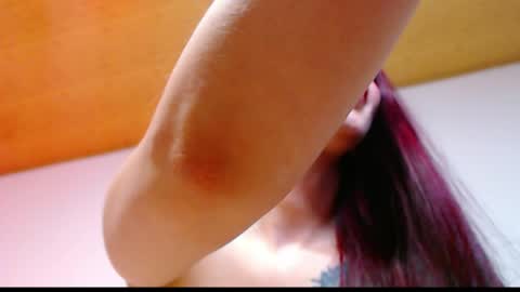Snapshot of emily_mckey chatting on May 7, 7:08 pm Emily online show from May 7, 7:08 pm
