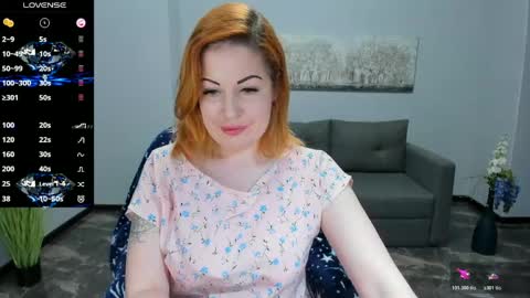 Snapshot of emily_midlton chatting on May 22, 12:44 pm Emily online show from May 22, 12:44 pm