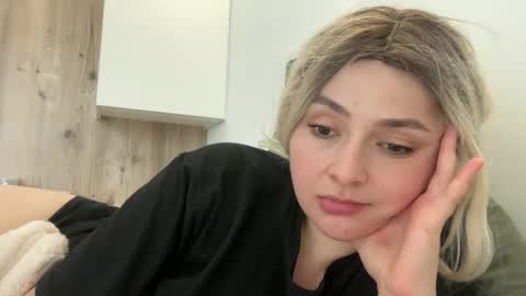 emily_morning_dew online show from October 25, 1:07 pm