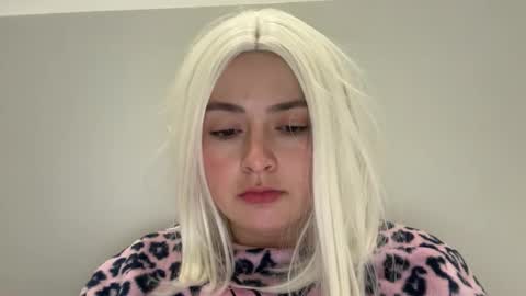 emily_morning_dew online show from November 3, 5:52 am