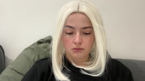 emily_morning_dew online show from November 9, 6:12 am