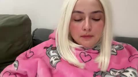 emily_morning_dew online show from November 12, 7:03 pm