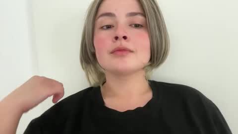 emily_morning_dew online show from April 24, 7:44 am
