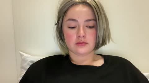 emily_morning_dew online show from April 28, 3:00 am