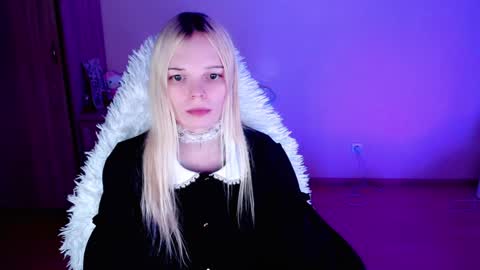 Snapshot of emily_nyaffe chatting on January 28, 4:39 am Lia online show from January 28, 4:39 am