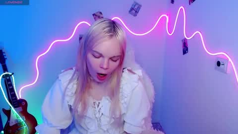 Lia online show from October 31, 1:34 pm