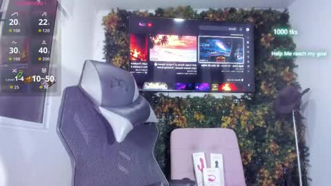 emily_palmeer online show from May 4, 9:16 am