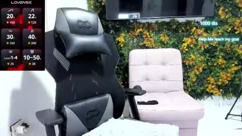 emily_palmeer online show from July 3, 12:28 am