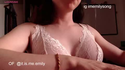 emily_pearl_ online show from July 8, 10:47 pm