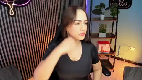 Snapshot of emily_roberts1 chatting on July 11, 12:30 pm Emily online show from July 11, 12:30 pm
