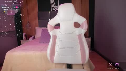 Emily online show from October 31, 11:22 am