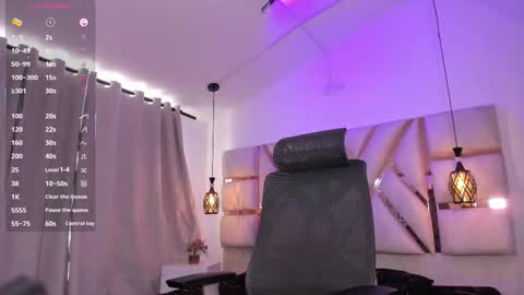 Emily online show from November 22, 7:35 pm