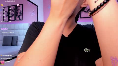 Snapshot of emily_roux chatting on January 10, 9:13 am EMILY online show from January 10, 9:13 am