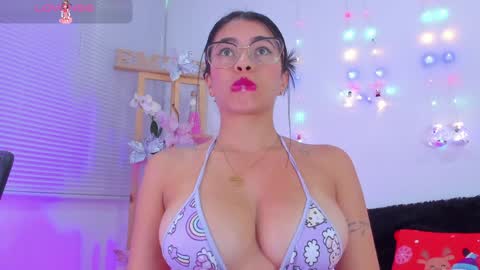 Emily online show from December 10, 2:50 pm