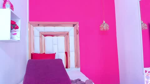 Emily online show from February 5, 2:37 pm