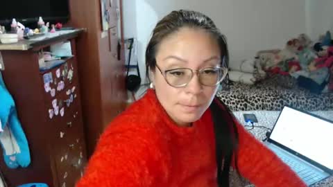 Snapshot of emily_sexy69 chatting on October 7, 7:38 am Emily online show from October 7, 7:38 am