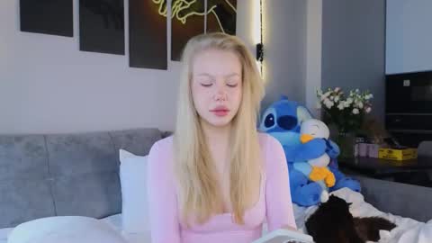 emily shepard online show from February 16, 5:14 am