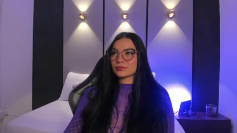 Snapshot of emily_tolson chatting on May 20, 7:53 pm emily_tolson online show from May 20, 7:53 pm