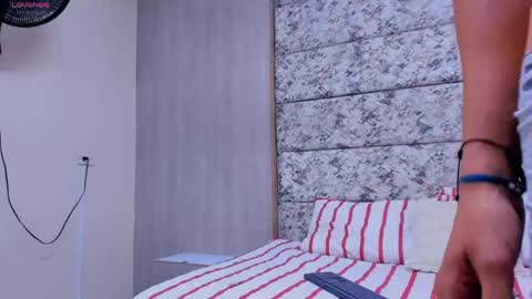 Emily  Tom  online show from April 23, 2:13 am