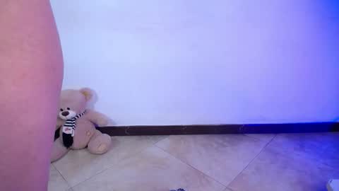 Snapshot of emily_trujillo chatting on November 12, 5:57 pm Emily Trujillo online show from November 12, 5:57 pm