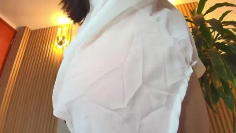 Emily Trujillo online show from April 29, 7:42 pm