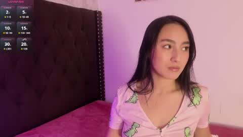 Snapshot of emily_vermont chatting on June 20, 8:50 am emily_vermont online show from June 20, 8:50 am