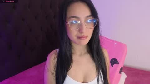 Snapshot of emily_vermont chatting on July 23, 11:41 am emily_vermont online show from July 23, 11:41 am