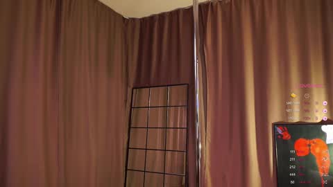 Lia online show from February 24, 9:00 am