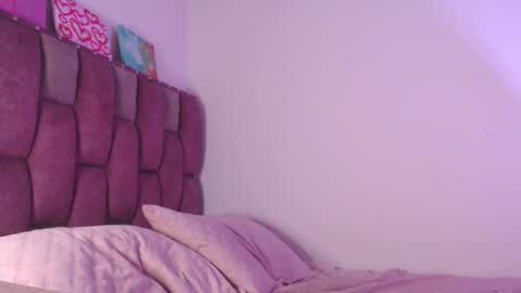 emily_w2 online show from October 26, 3:45 am