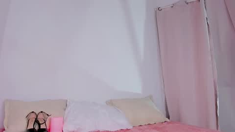 Snapshot of emily_walker4 chatting on March 26, 3:12 am emily_walker4 online show from March 26, 3:12 am