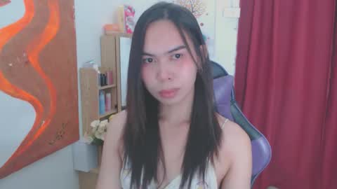 emily_xo143 online show from April 30, 8:31 am