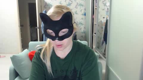 Emily online show from March 28, 4:50 pm