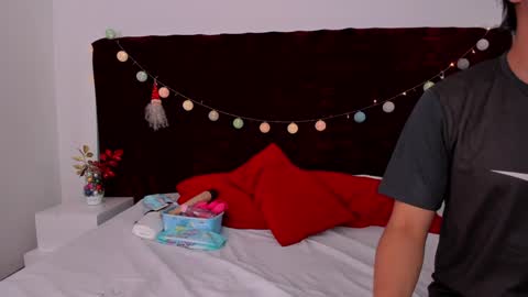 Emilyyy online show from December 20, 3:14 am